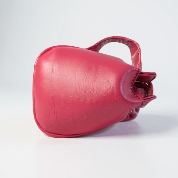 NWT Bubble Gum pink Stylish Shoulder Bag - Picture 3 of 5